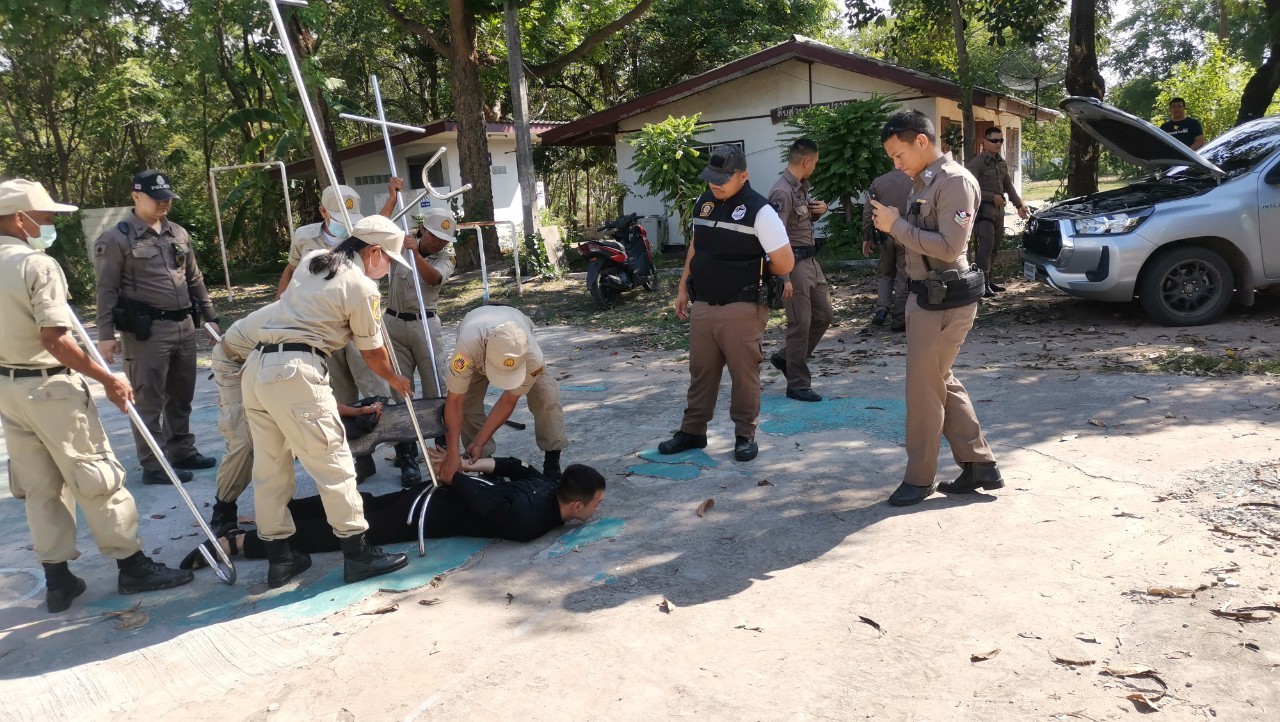 LINE_ALBUM_ฝึกไม้ง่าม อพปร._๒๓๐๖๐๑_2