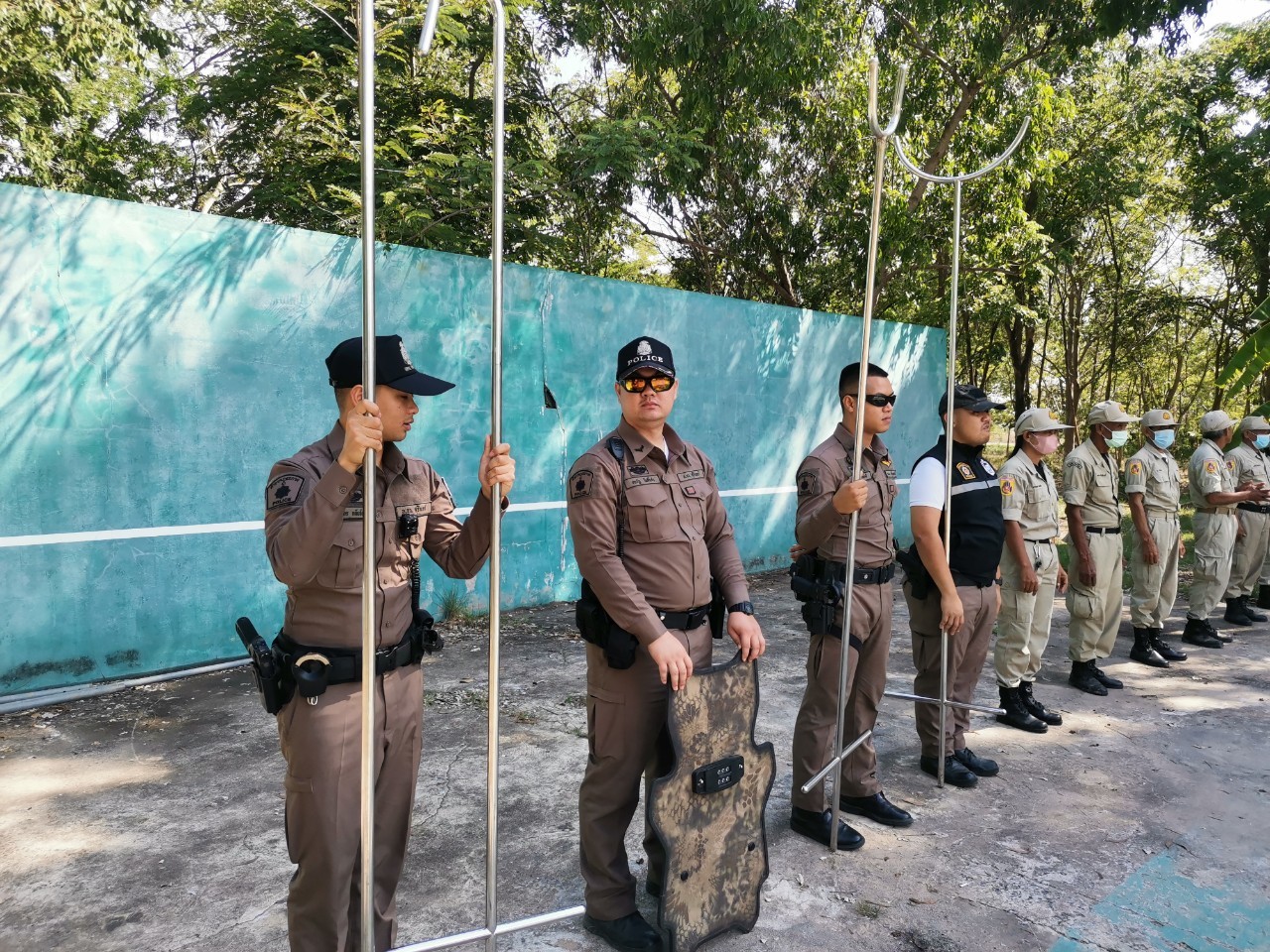 LINE_ALBUM_ฝึกไม้ง่าม อพปร._๒๓๐๖๐๒_0